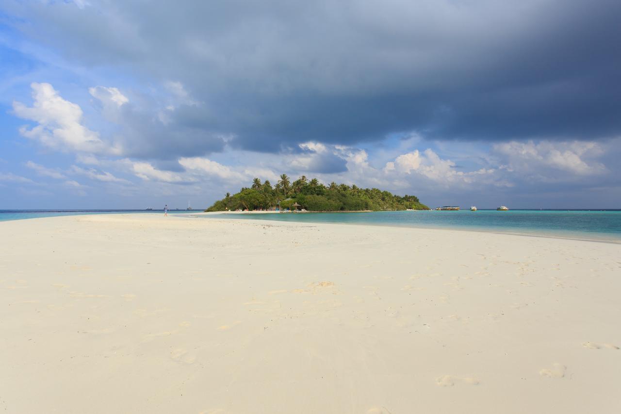 Embudu Village